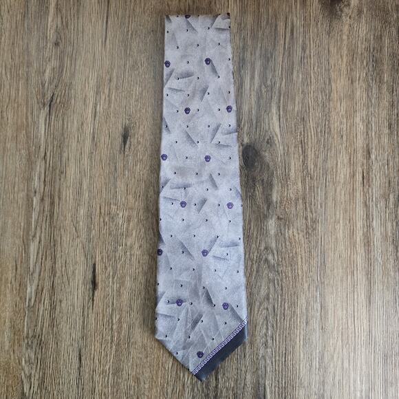 Versace Tie - Silver/purple Greek Key Medusa 100% Silk Made In Italy - Picture 1 of 5